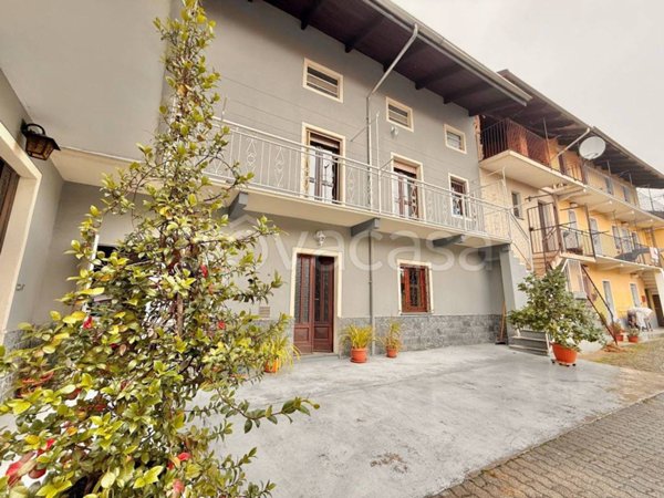 casa indipendente in vendita a Candelo