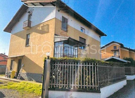 casa indipendente in vendita a Candelo