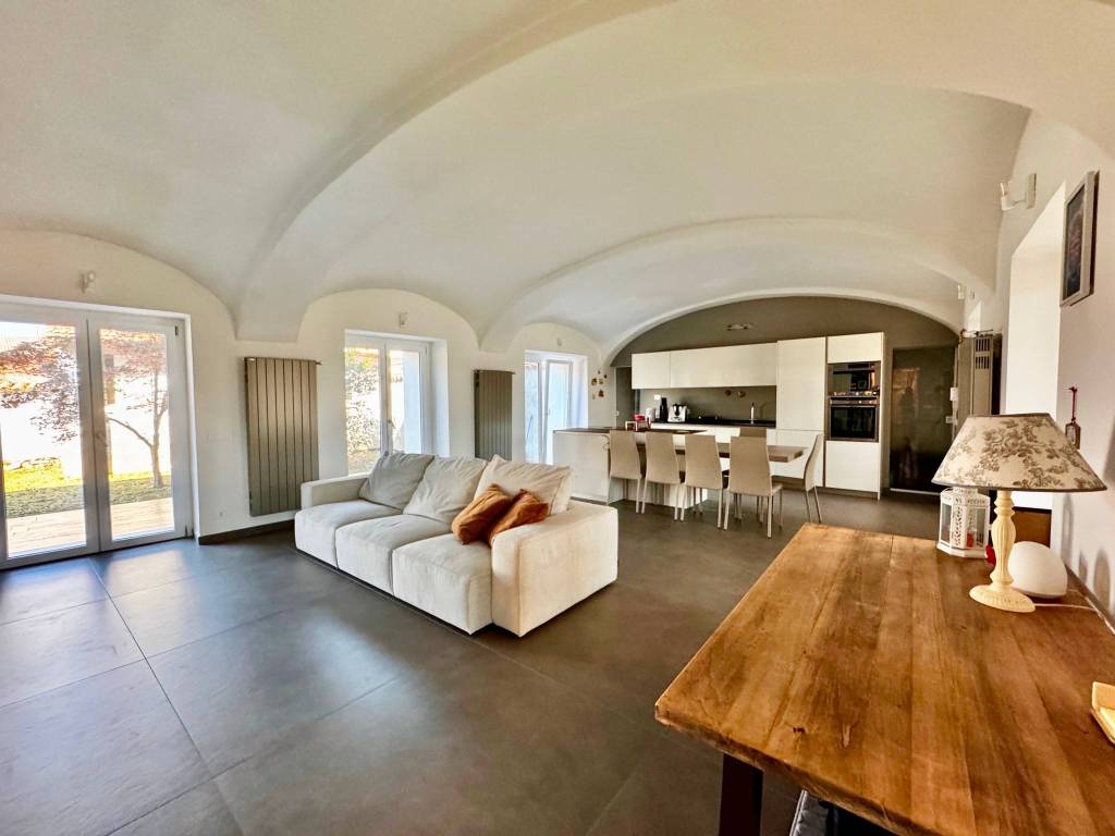 casa indipendente in vendita a Candelo