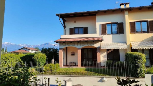 casa indipendente in vendita a Candelo