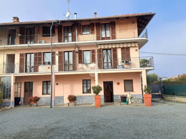 casa indipendente in vendita a Candelo