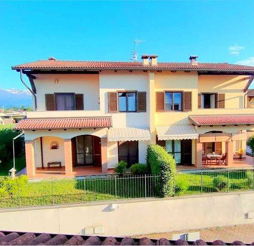 casa indipendente in vendita a Candelo