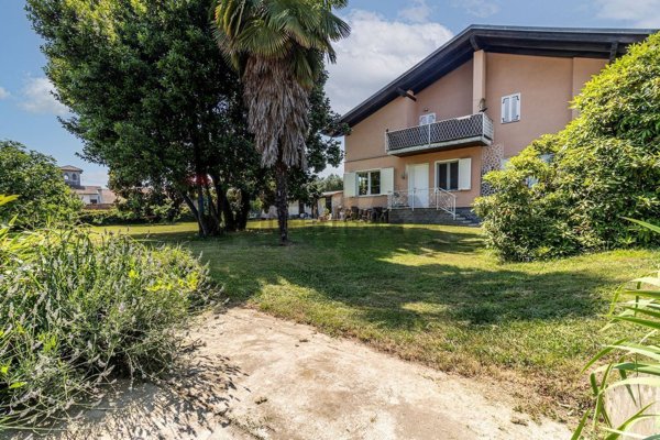 casa indipendente in vendita a Candelo