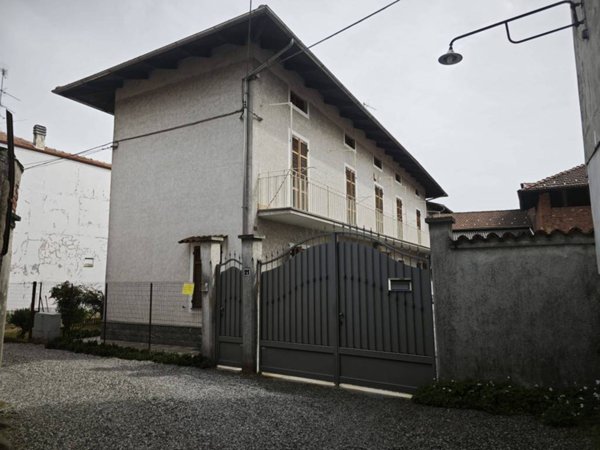 casa indipendente in vendita a Candelo