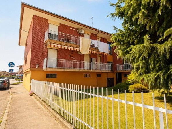 appartamento in vendita a Candelo in zona San Giacomo