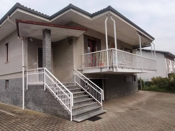 casa indipendente in vendita a Candelo in zona San Giacomo