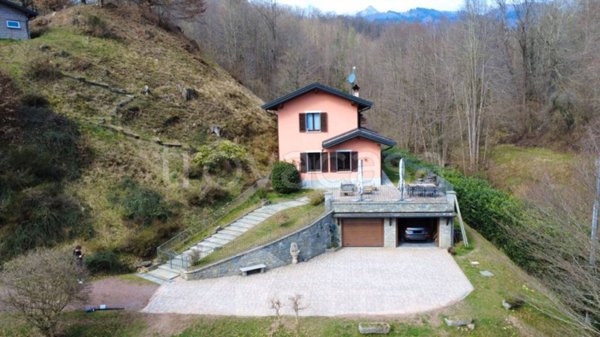 casa indipendente in vendita a Caprile