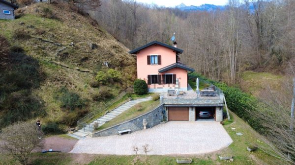 casa indipendente in vendita a Caprile