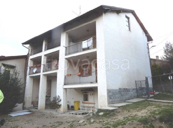casa indipendente in vendita a Caprile