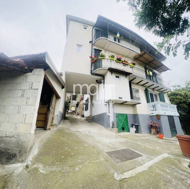 casa indipendente in vendita a Caprile
