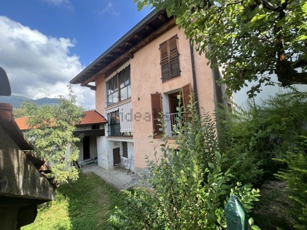 casa indipendente in vendita a Caprile