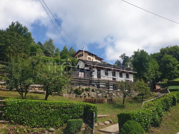 casa indipendente in vendita a Caprile