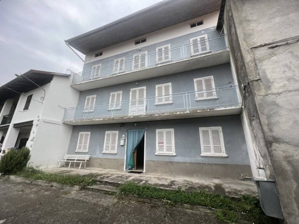 casa indipendente in vendita a Caprile