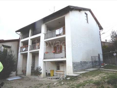 casa indipendente in vendita a Caprile
