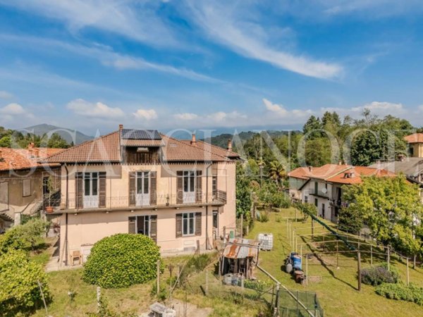 casa indipendente in vendita a Casapinta
