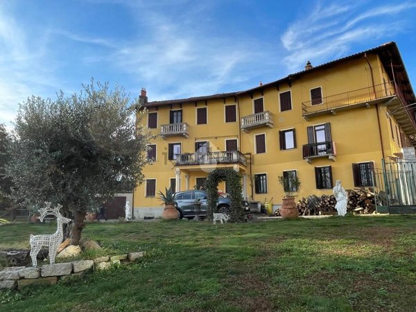 casa indipendente in vendita a Casapinta