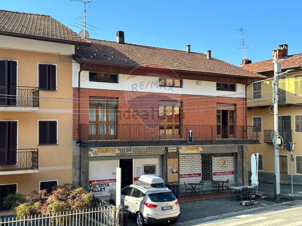 casa indipendente in vendita a Casapinta in zona Benzio