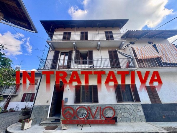 casa indipendente in vendita a Casapinta in zona Campalvero