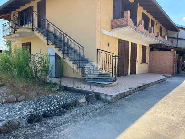 casa indipendente in vendita a Castelletto Cervo