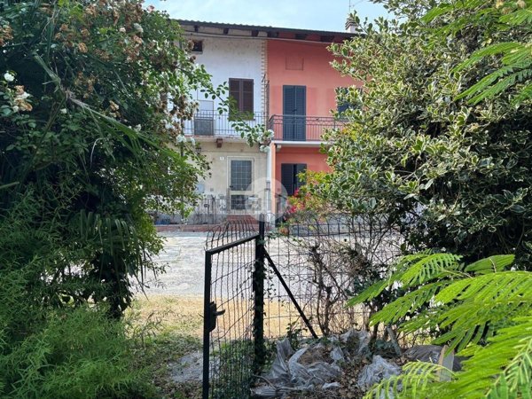 casa semindipendente in vendita a Castelletto Cervo