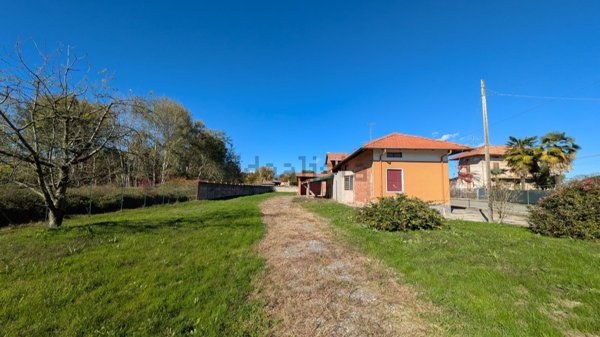 casa indipendente in vendita a Castelletto Cervo