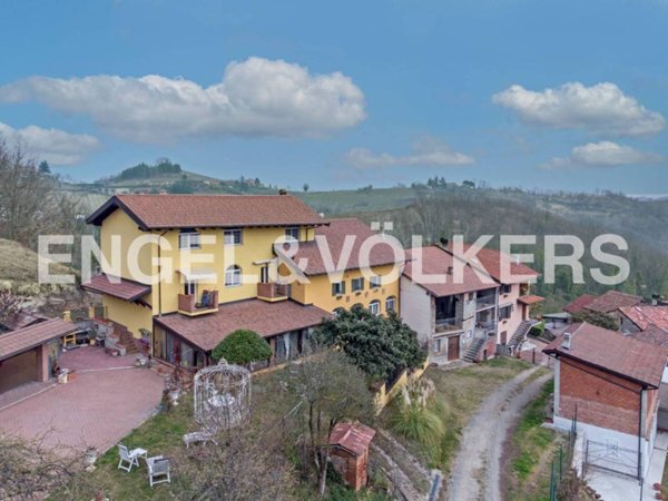 casa indipendente in vendita ad Acqui Terme in zona Moirano