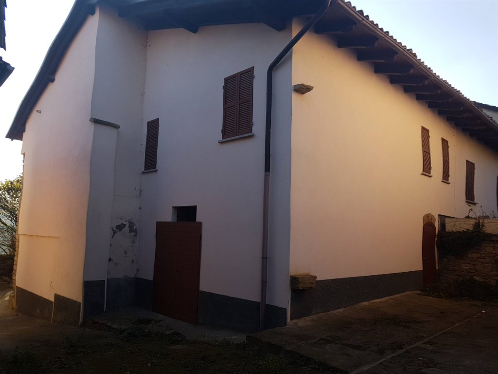 casa indipendente in vendita ad Acqui Terme