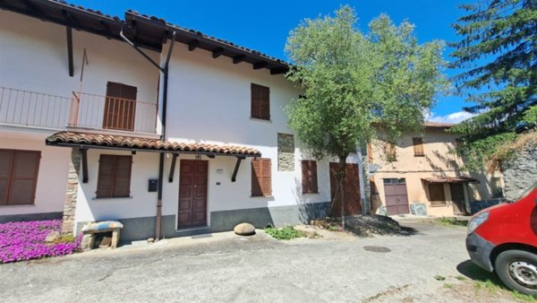 casa indipendente in vendita ad Acqui Terme