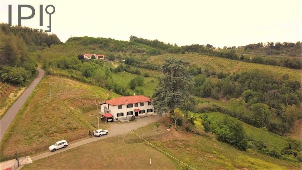 casa indipendente in vendita ad Acqui Terme