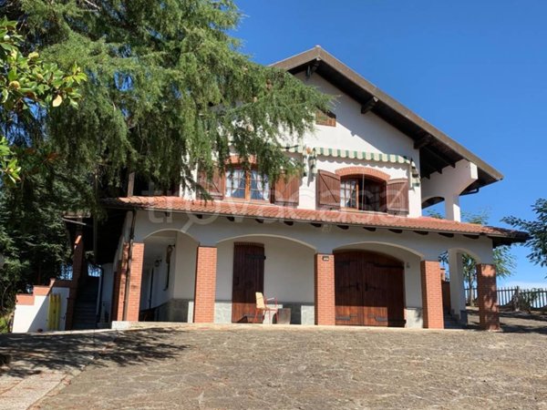 casa indipendente in vendita ad Acqui Terme