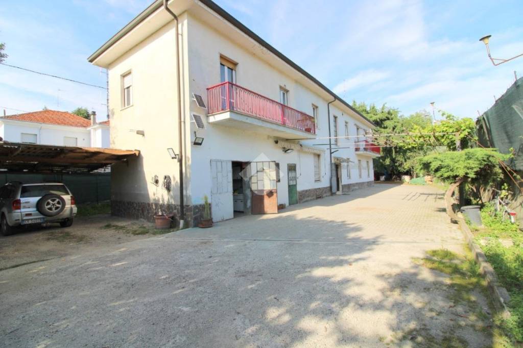 casa indipendente in vendita ad Acqui Terme