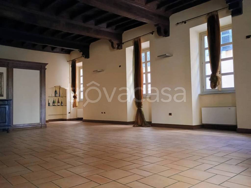 locale commerciale in vendita ad Acqui Terme