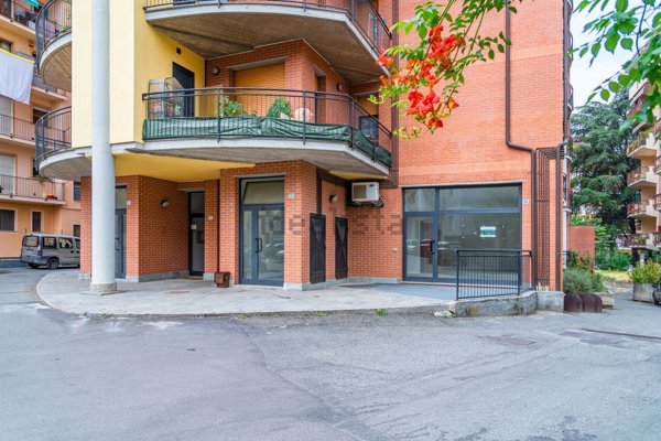 locale commerciale in vendita ad Acqui Terme