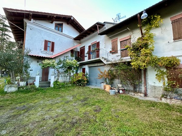 casa indipendente in vendita ad Acqui Terme