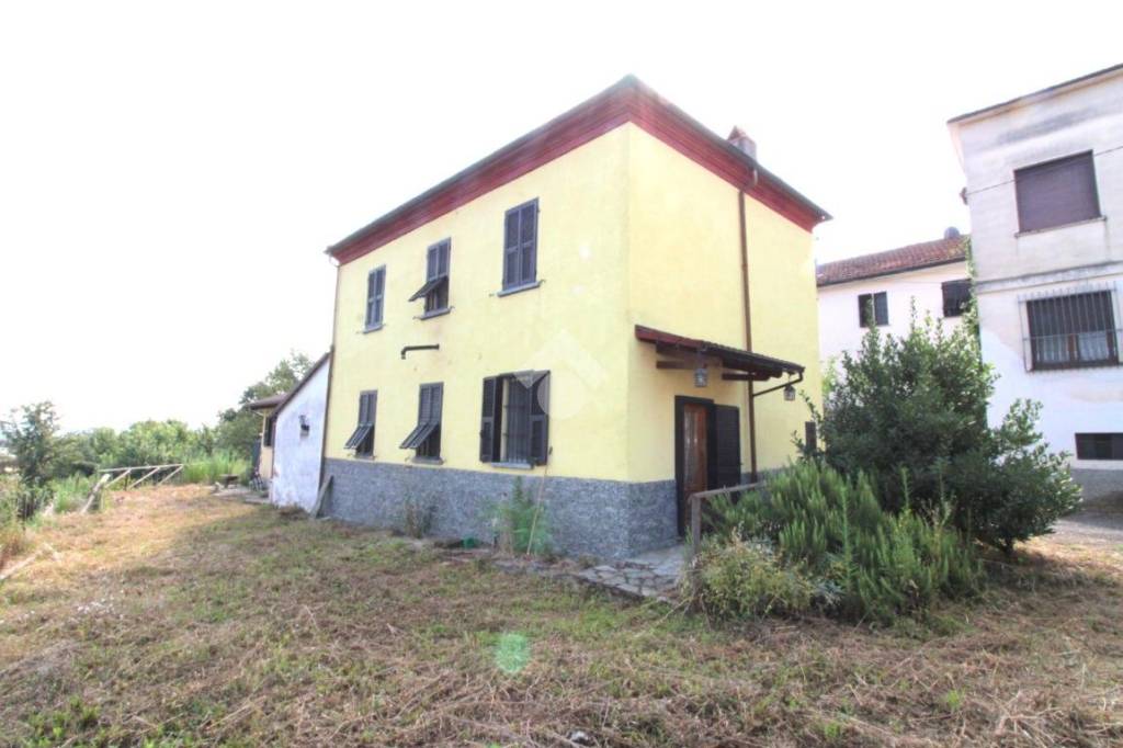 casa indipendente in vendita ad Acqui Terme