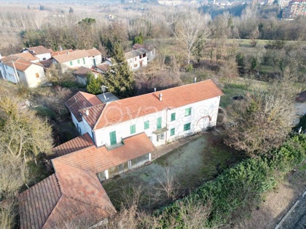 casa indipendente in vendita ad Acqui Terme
