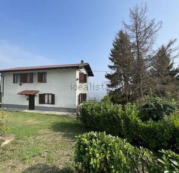casa indipendente in vendita ad Acqui Terme