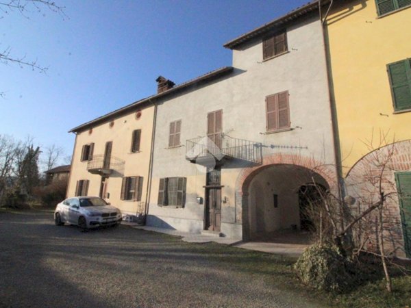 casa indipendente in vendita ad Acqui Terme