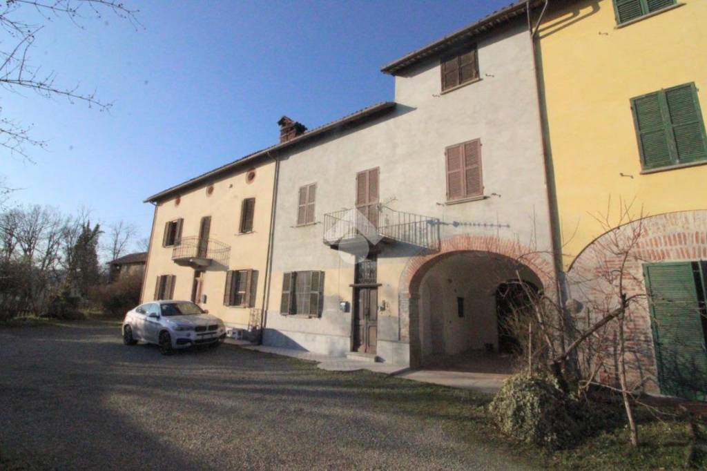 casa indipendente in vendita ad Acqui Terme