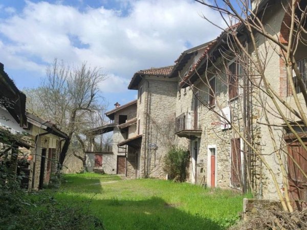 casale in vendita ad Acqui Terme
