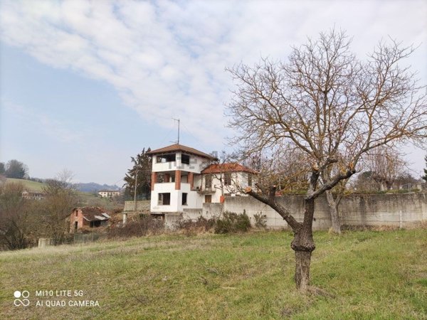 casa indipendente in vendita ad Acqui Terme