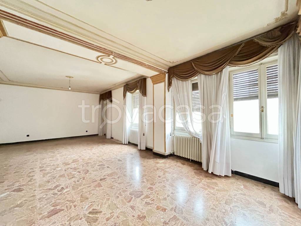 casa indipendente in vendita ad Acqui Terme