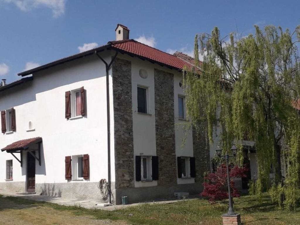 casa indipendente in vendita ad Acqui Terme