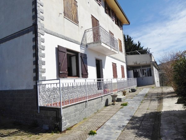 casa indipendente in vendita ad Acqui Terme