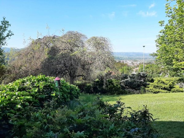 casa indipendente in vendita ad Acqui Terme