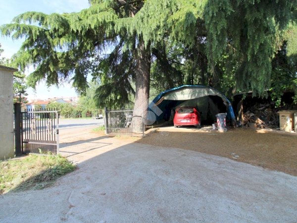 casa indipendente in vendita ad Acqui Terme