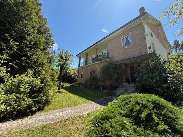 casa indipendente in vendita ad Acqui Terme