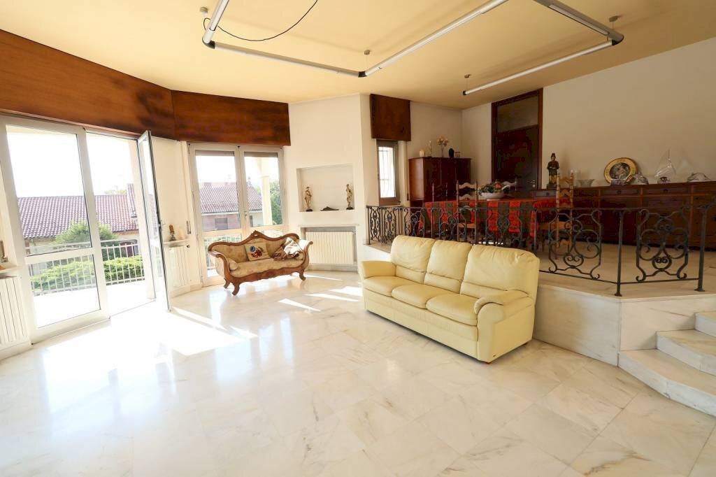 casa indipendente in vendita ad Acqui Terme