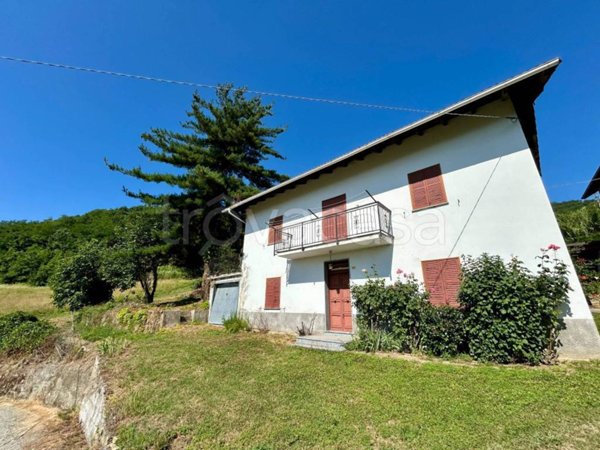 casa indipendente in vendita ad Acqui Terme