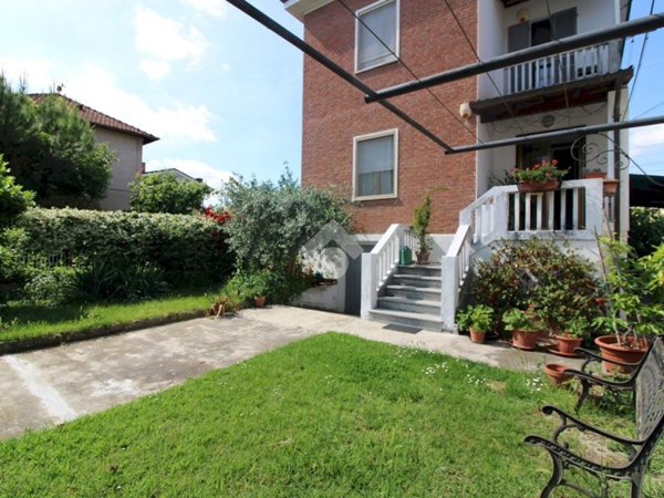 casa indipendente in vendita ad Acqui Terme